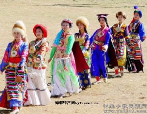  天下民宿 特产 之 藏族传统服饰 